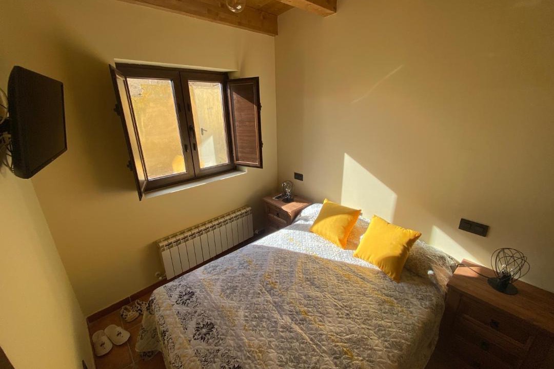 Photo of Bedroom in Valdenebro de los Valles