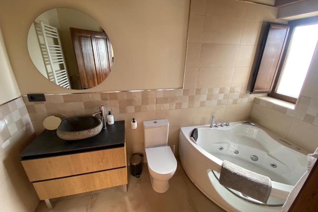 Photo of Bathroom in Valdenebro de los Valles