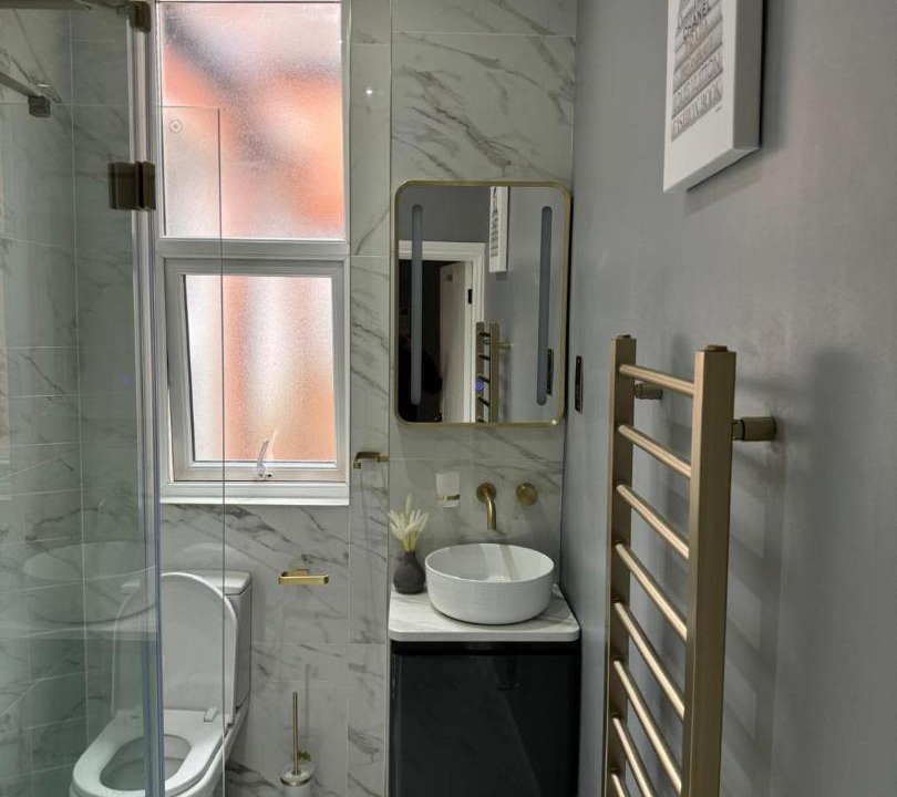 Photo of Bathroom in Knight's Hill