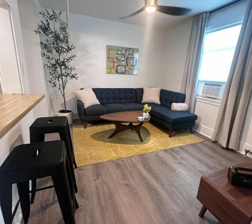 Photo of Livingroom in Downtown Klamath Falls