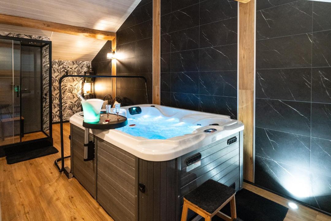 Photo of Bathroom in Saint-Cyr