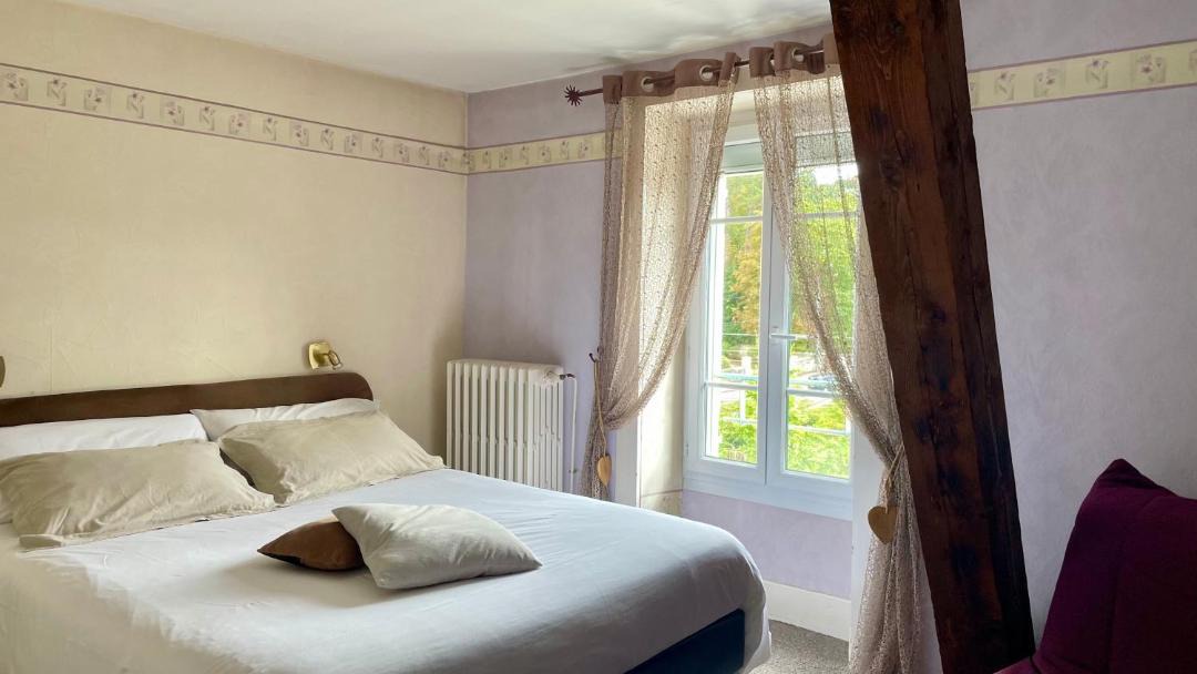Photo of Bedroom in Lons-le-Saunier