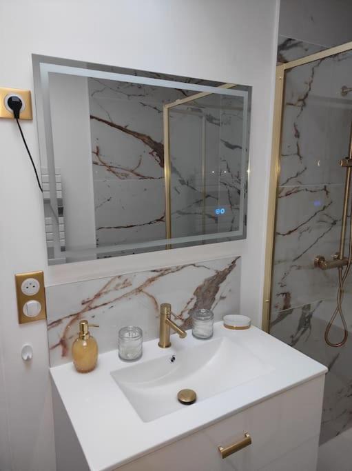 Photo of Bathroom in Cloyes-sur-le-Loir