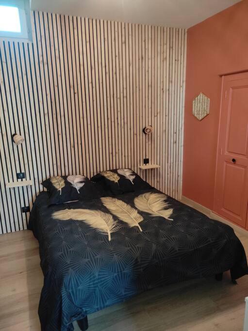Photo of Bedroom in Cloyes-sur-le-Loir