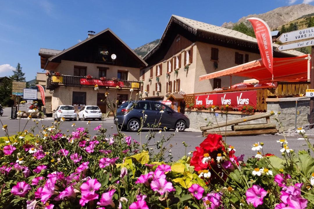 Photo of Others in Vars