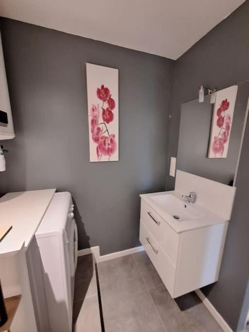 Photo of Bathroom in Saint-Jean-d'Angely