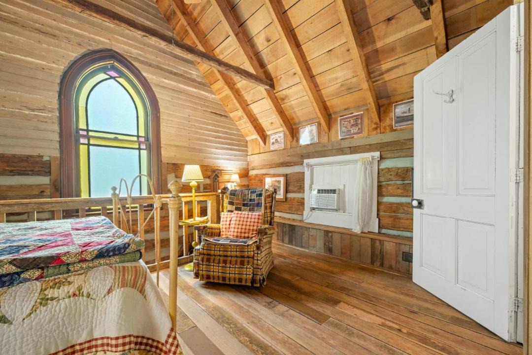 Photo of Bedroom in Gnaw Bone