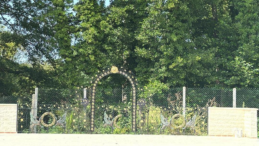 Photo of Others in Pitres