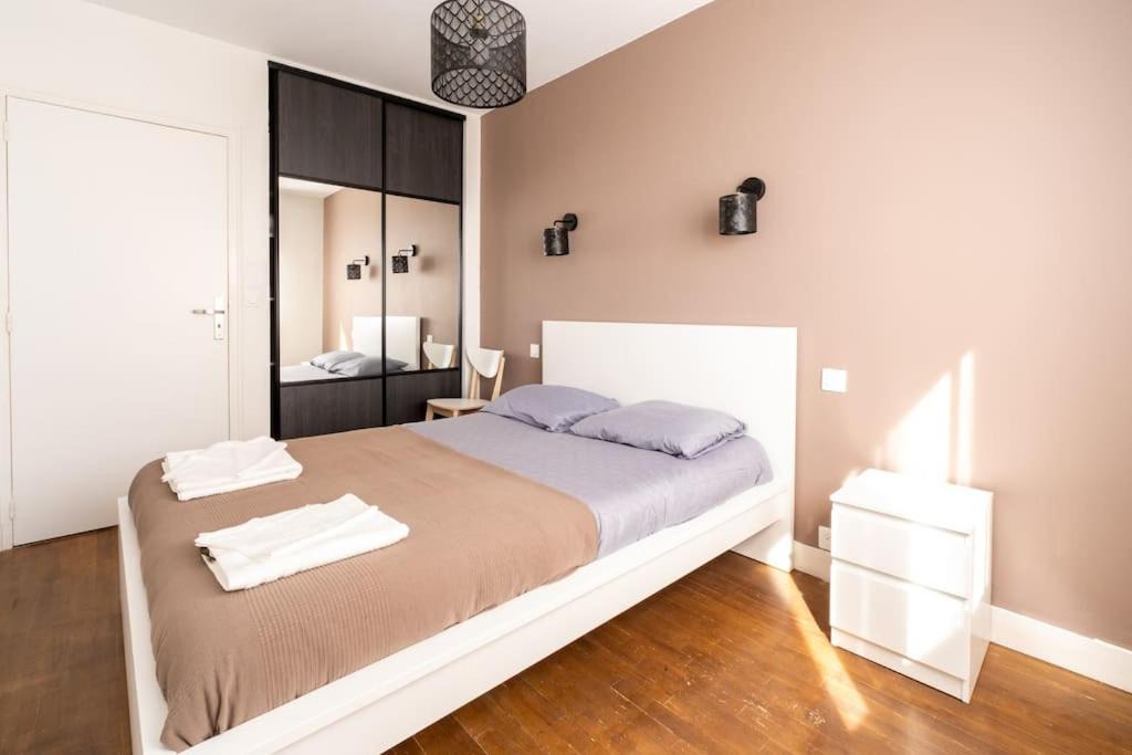 Photo of Bedroom in Sainte-Therese - Quineleu