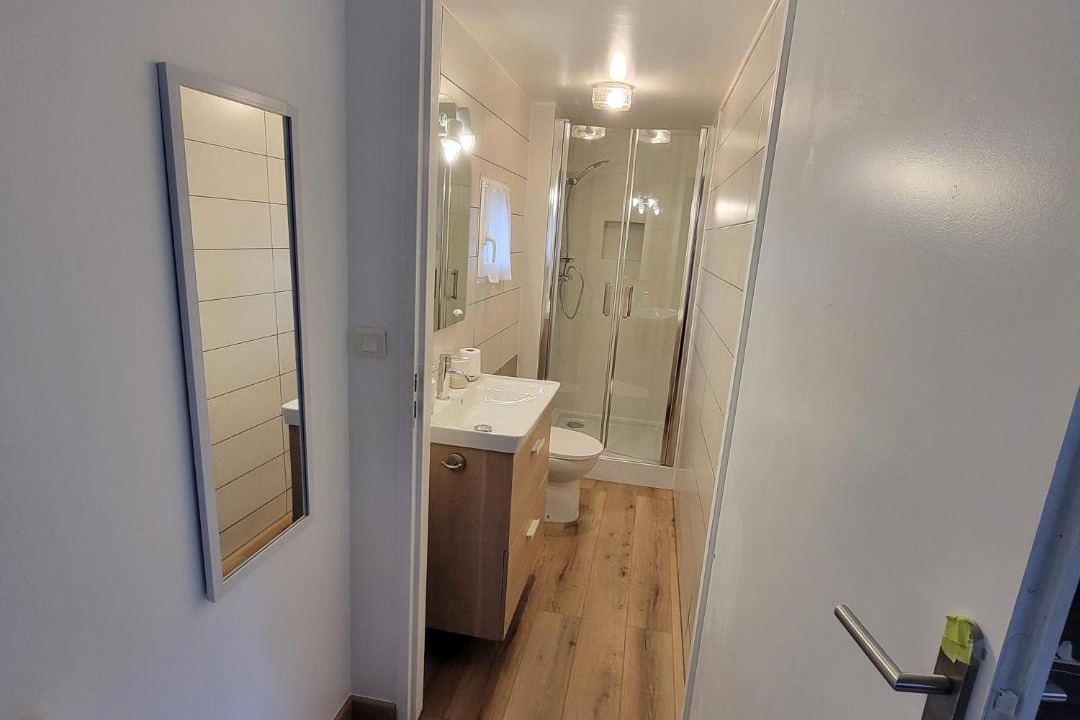 Photo of Bathroom in Assat