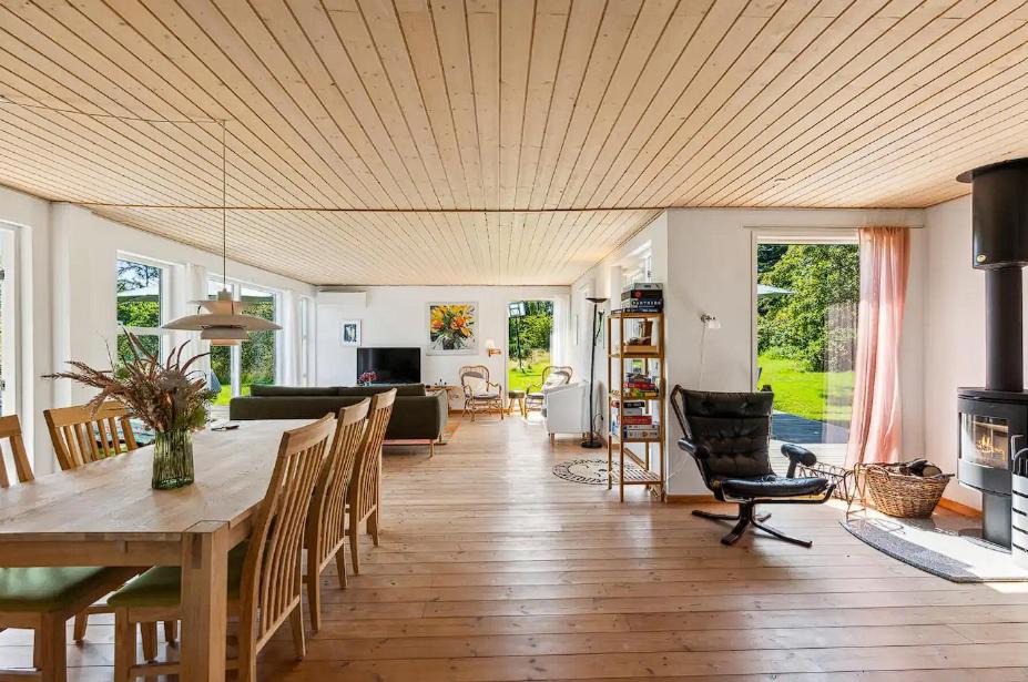 Photo of Others in Knebel