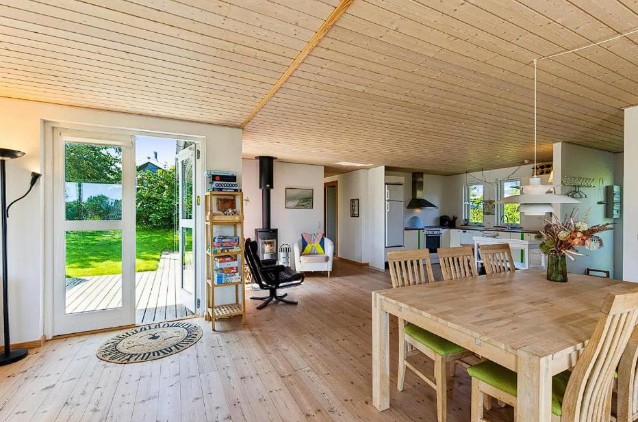 Photo of Others in Knebel