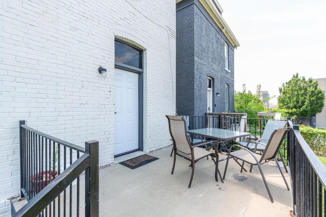 Photo of Patio Balcony in Northeast Kansas City