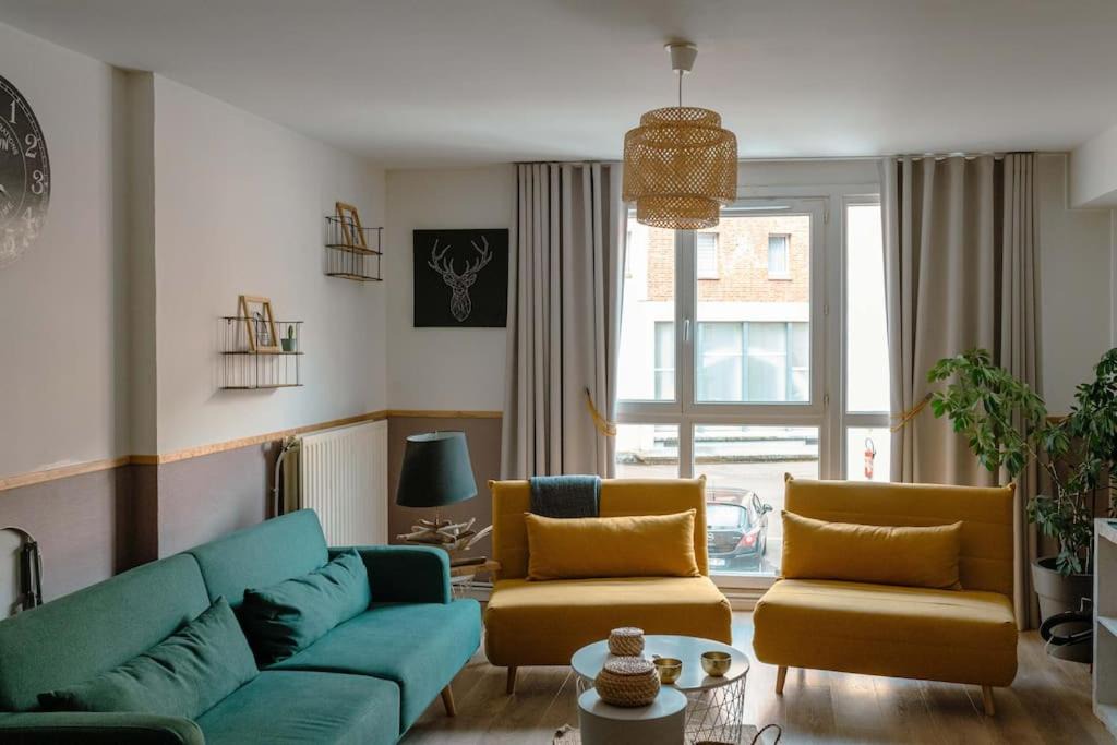 Photo of Livingroom in Lens