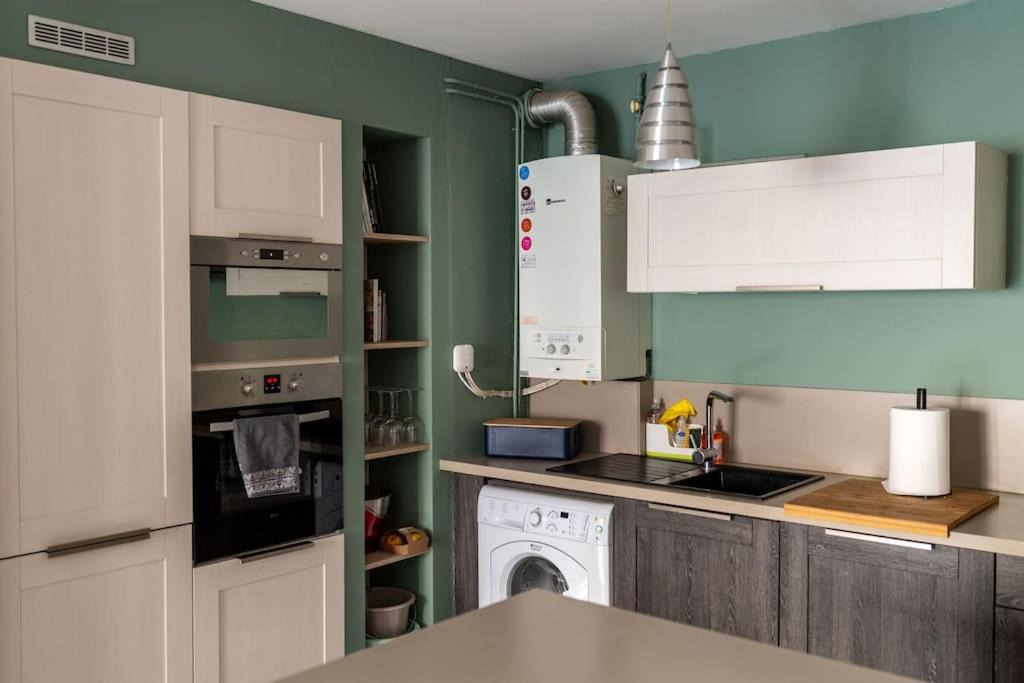 Photo of Kitchen in Lens