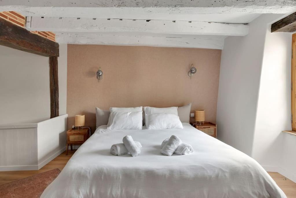 Photo of Bedroom in Castelnau-de-Levis