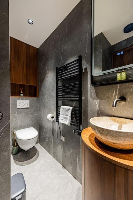 Photo of Bathroom in Quartier Sainte-Avoye