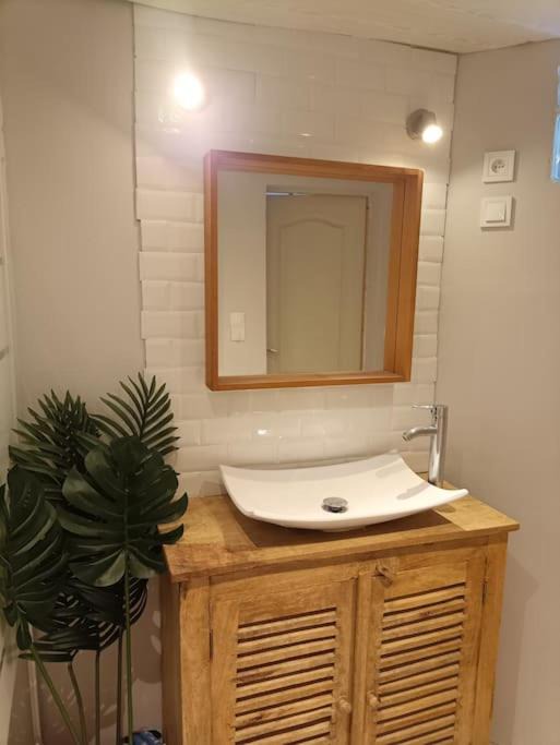 Photo of Bathroom in Roujan