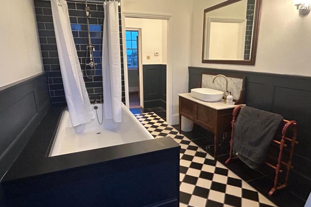 Photo of Bathroom in Sandy