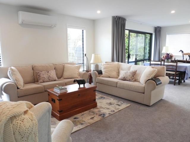 Photo of Others in Pyes Pa