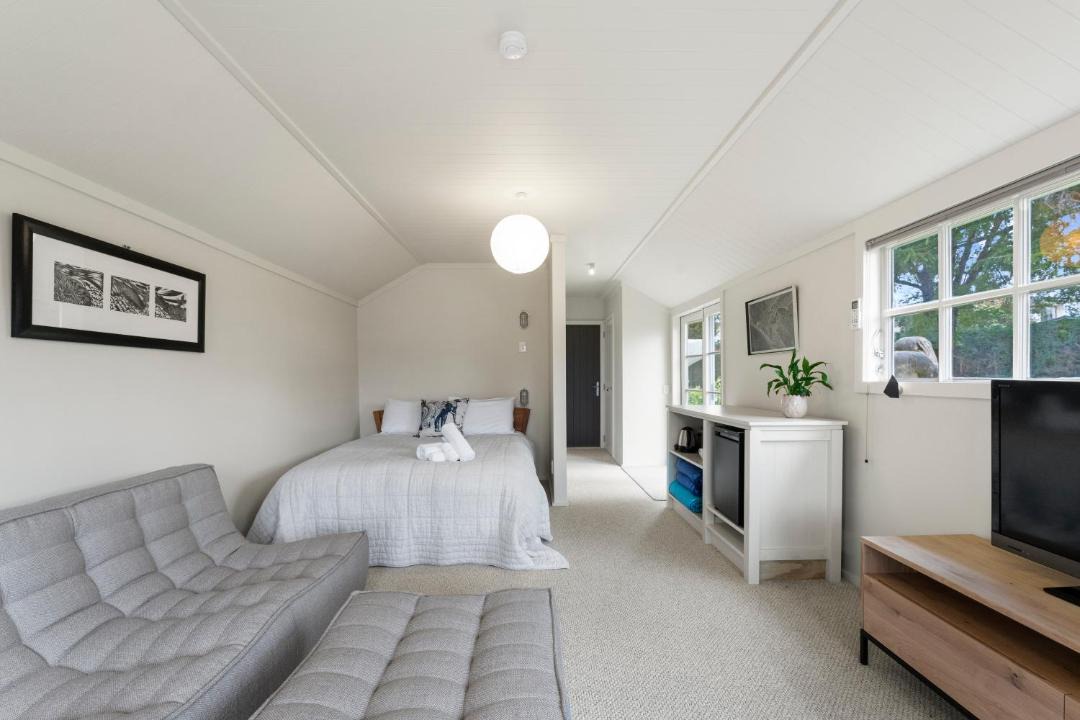 Photo of Bedroom in Two Mile Bay