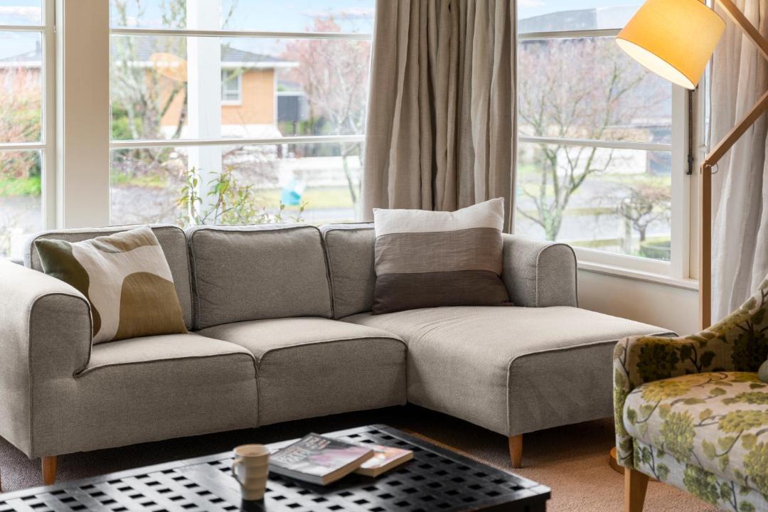 Photo of Livingroom in Two Mile Bay