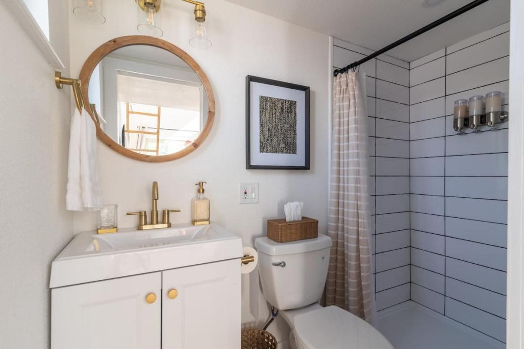 Photo of Bathroom in Holly