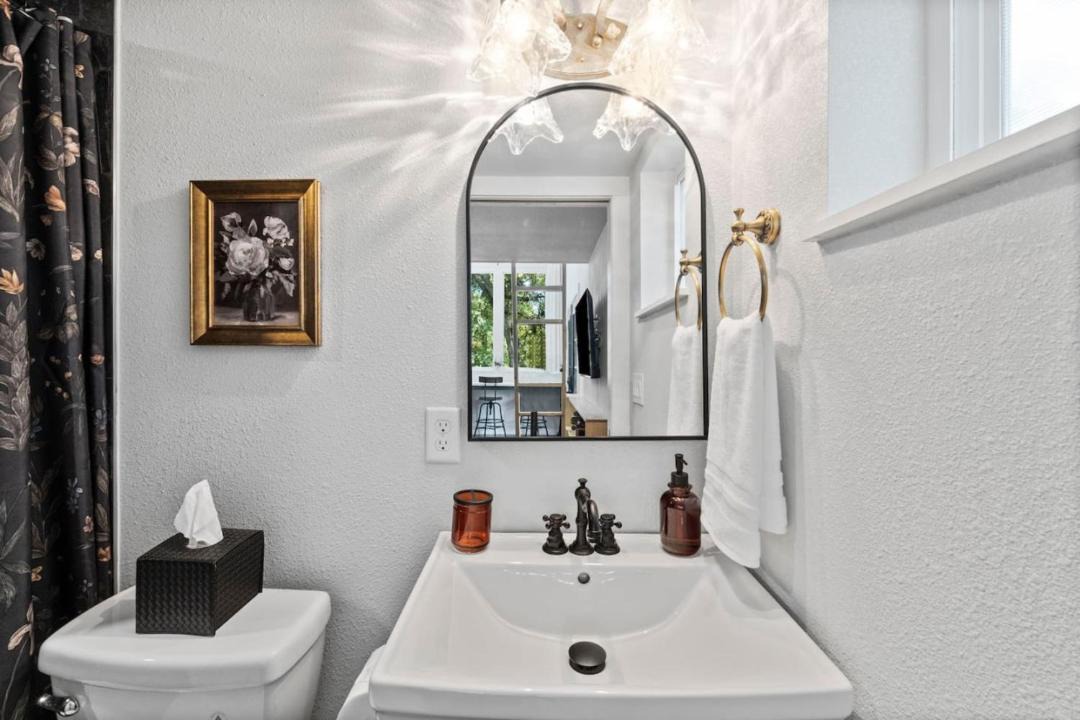 Photo of Bathroom in Johnston Terrace