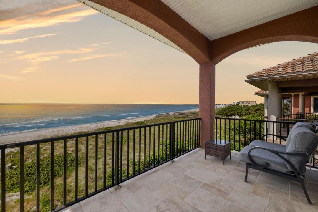 Photo of Patio Balcony in Sunset Beach