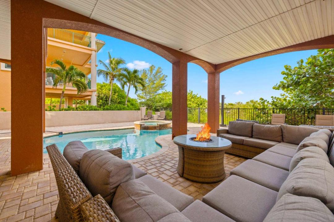 Photo of Patio Balcony in Sunset Beach
