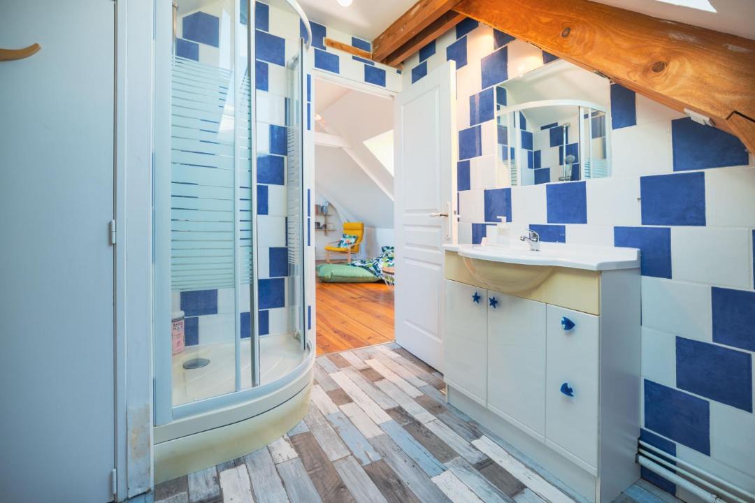 Photo of Bathroom in Baromesnil