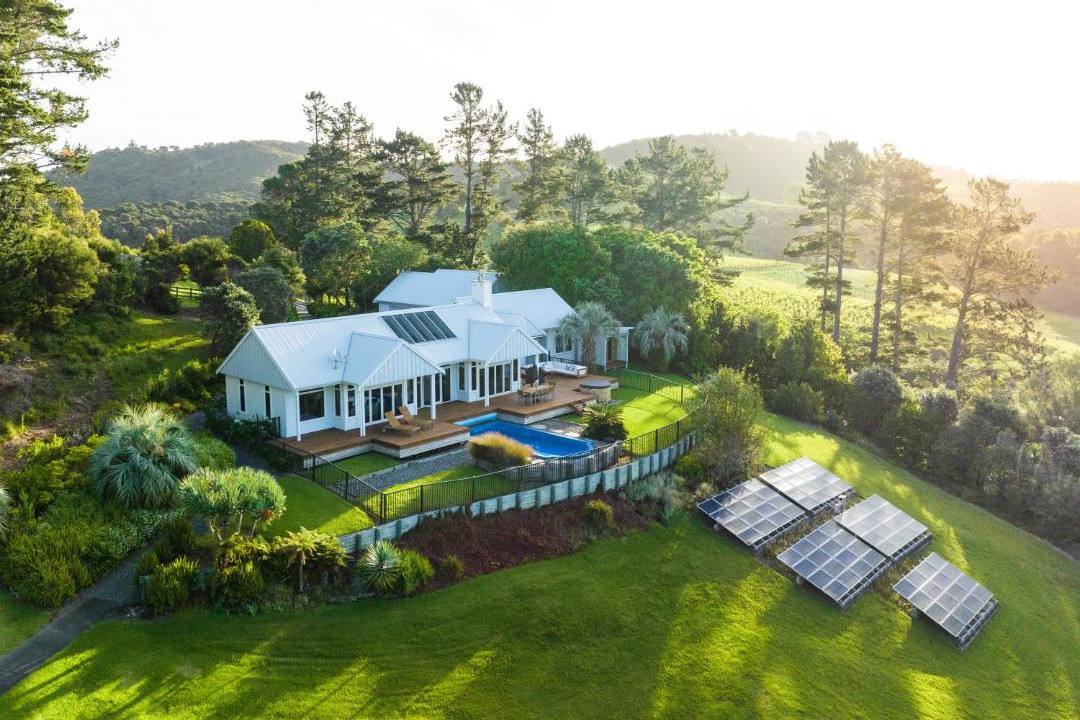 Photo of Others in Russell