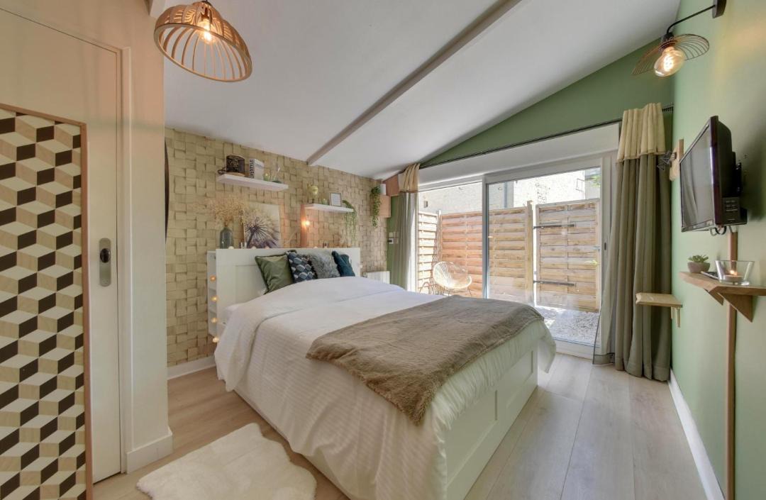 Photo of Bedroom in Sainte-Croix-Grand-Tonne