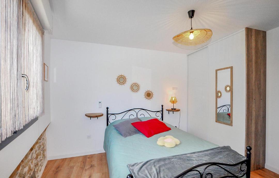 Photo of Bedroom in Tournissan