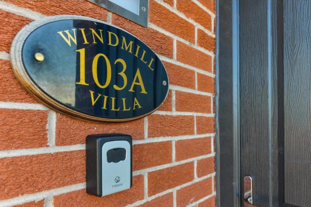 Photo of Others in Mansfield