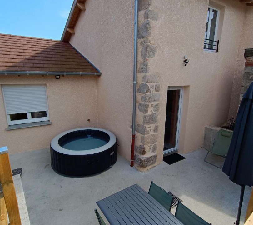 Photo of Patio Balcony in Matour