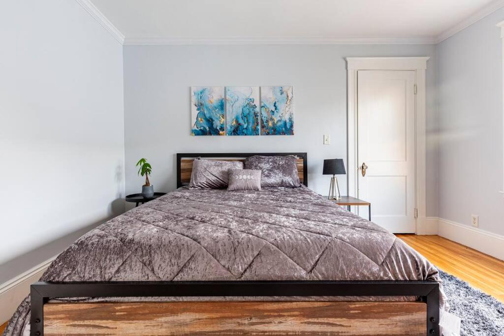 Photo of Bedroom in Salem