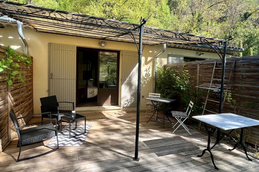 Photo of Others in Cereste