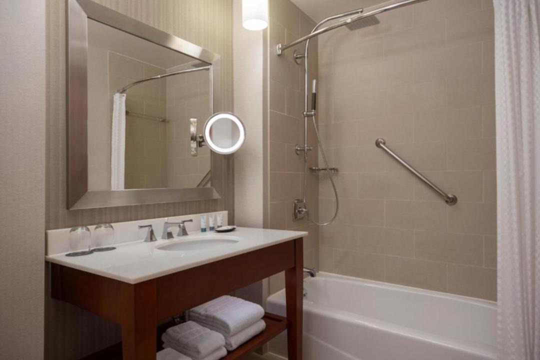Photo of Bathroom in Lombard