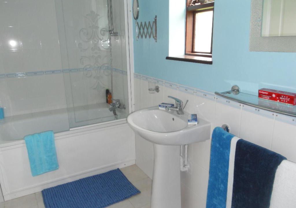 Photo of Bathroom in Couesmes-Vauce