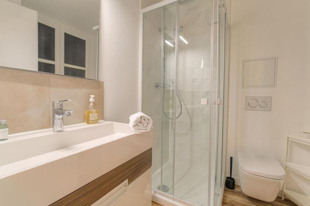 Photo of Bathroom in Griffon - Royale