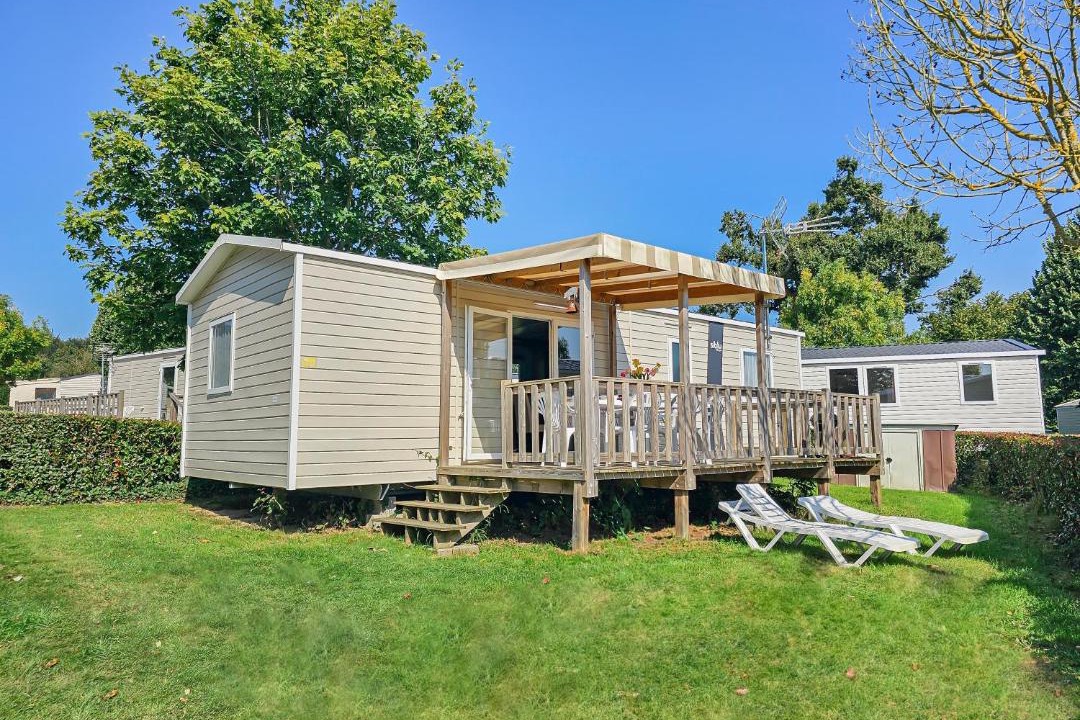 Photo of Others in Litteau