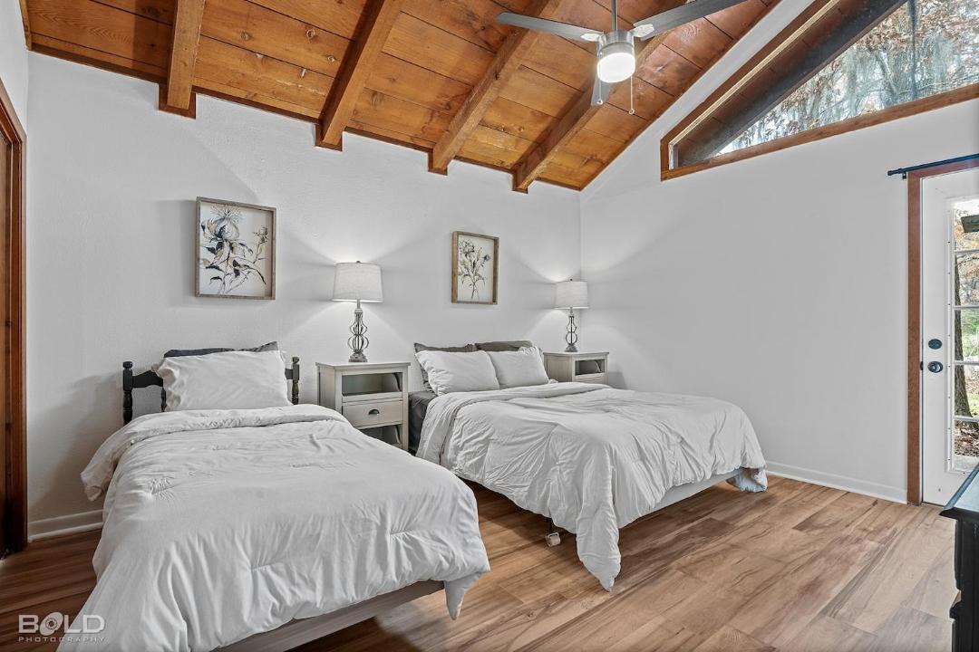 Photo of Bedroom in Uncertain