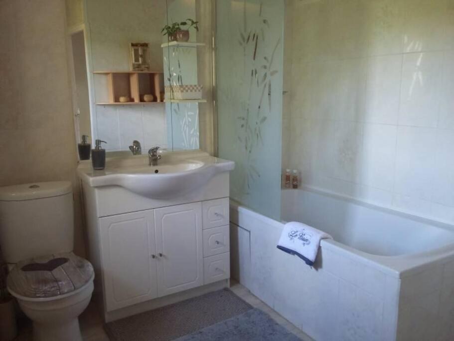 Photo of Bathroom in Villardonnel