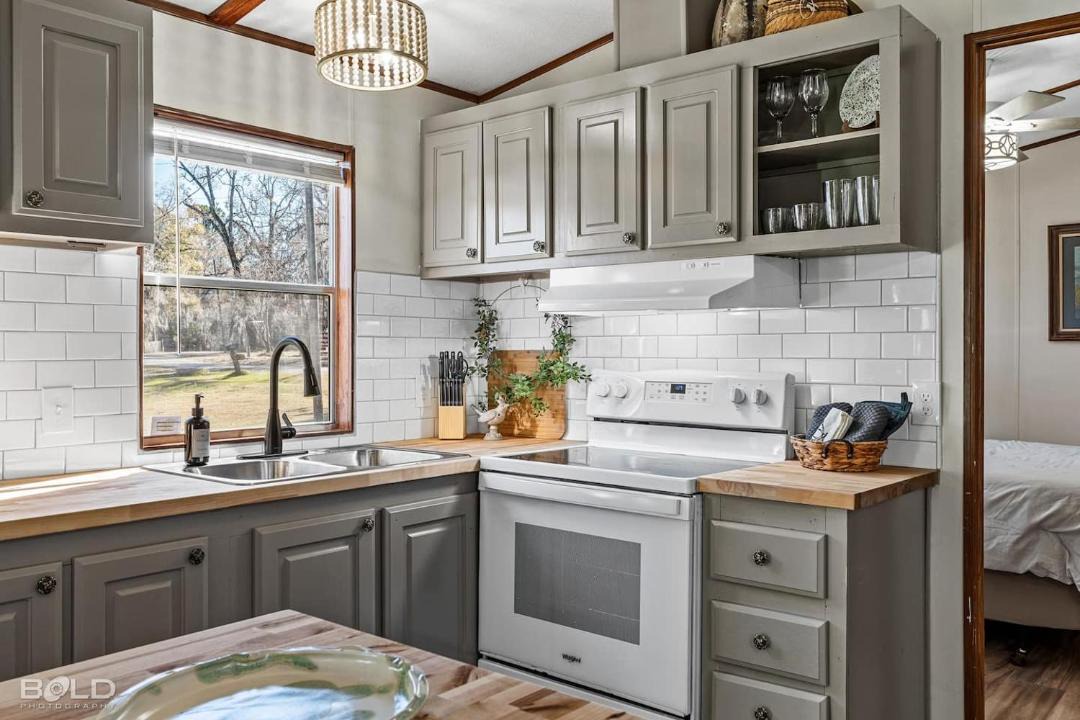 Photo of Kitchen in Uncertain