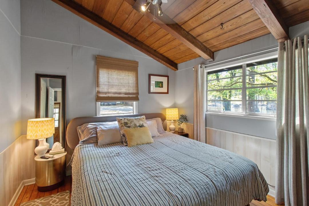 Photo of Bedroom in Shreveport