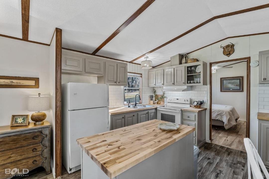 Photo of Kitchen in Uncertain