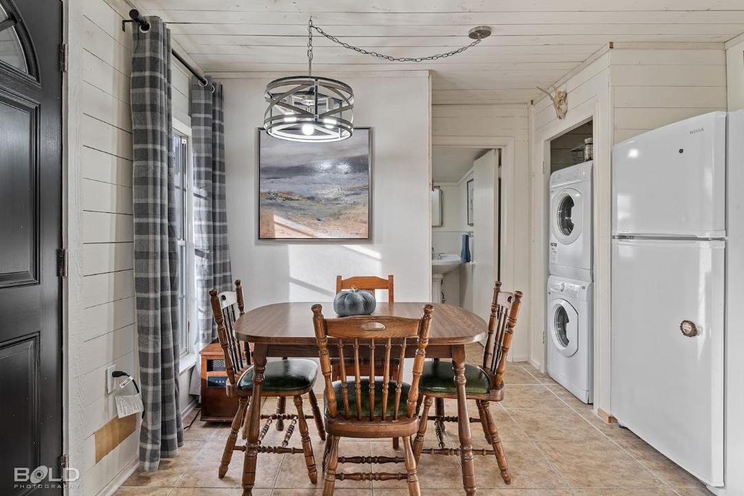 Photo of Kitchen in Uncertain
