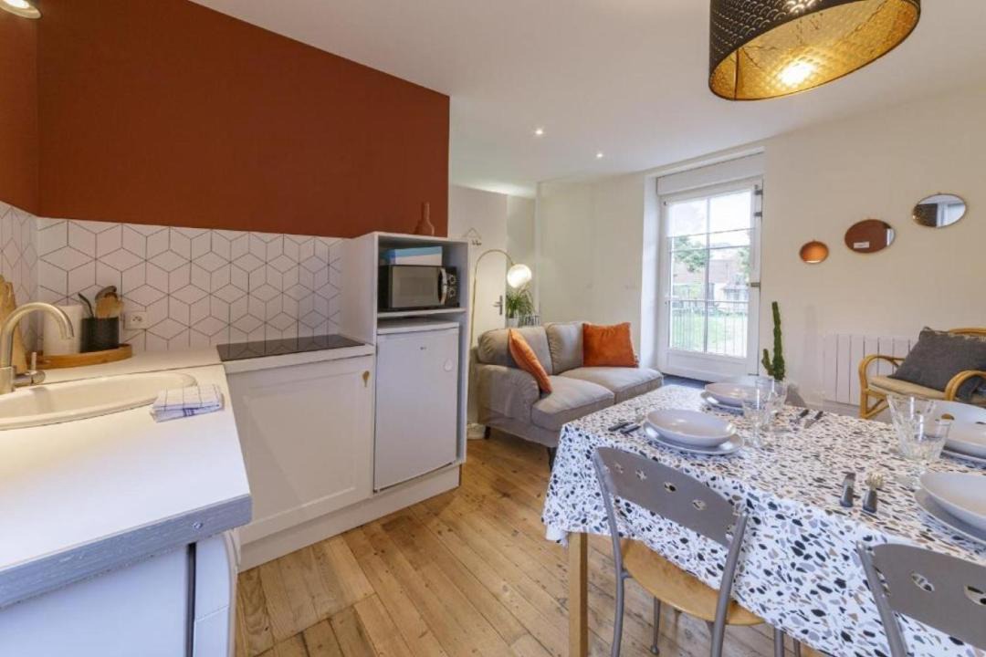 Photo of Others in Laval