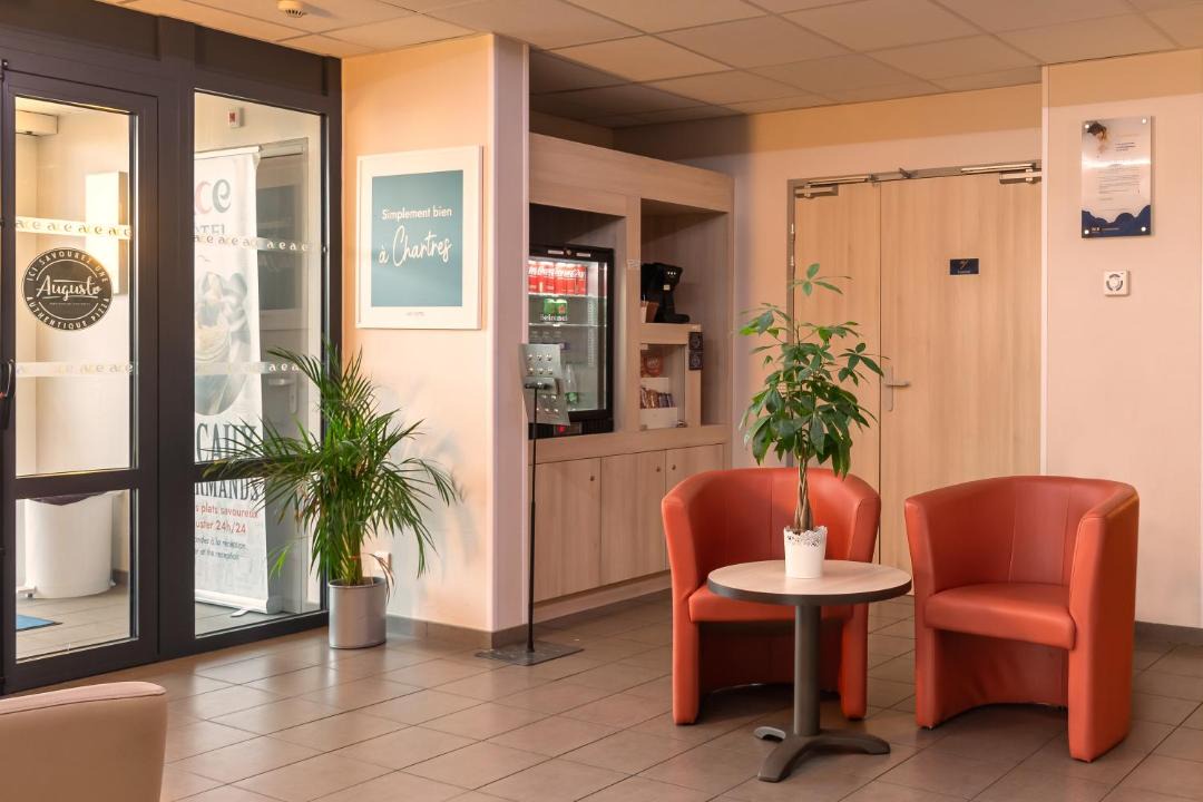 Photo of Others in Chartres